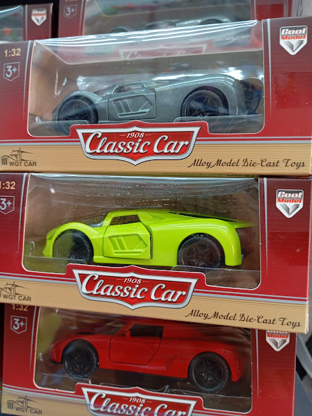 7 TOYS Carros a escala